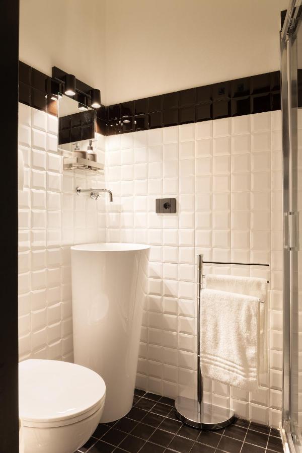 Hl Luxury Duomo Apartment - Via Torino, Montenapoleone Milan Exterior photo